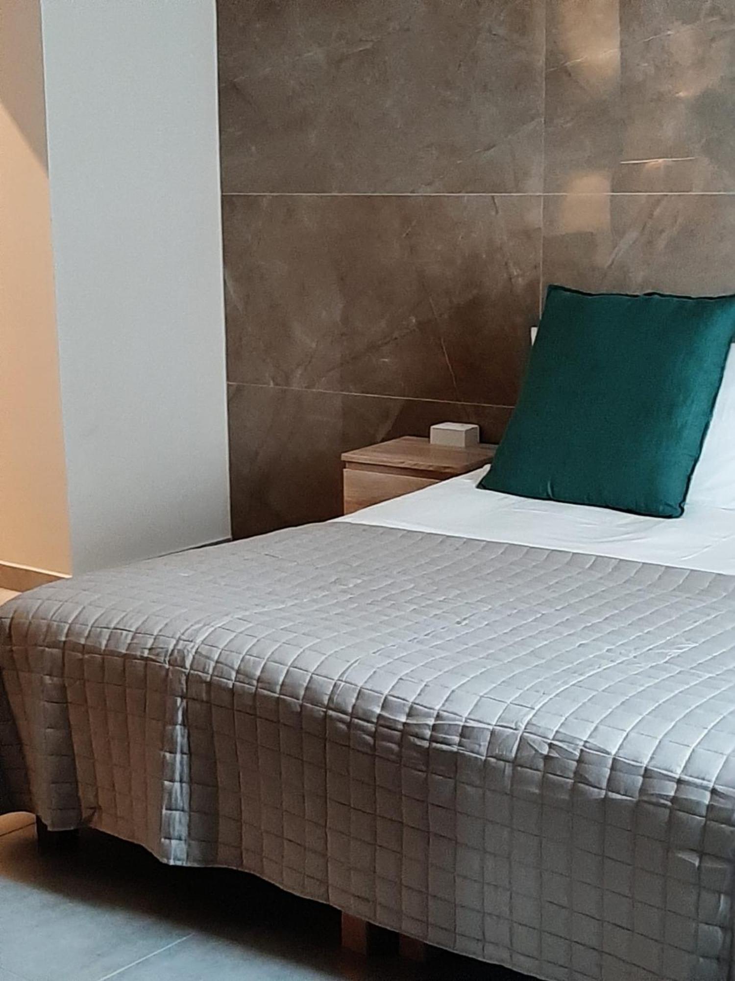 Baaria House Hotel Barcellona Pozzo di Gotto Eksteriør billede